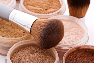 DIY MINERAL MAKE UP POWDER