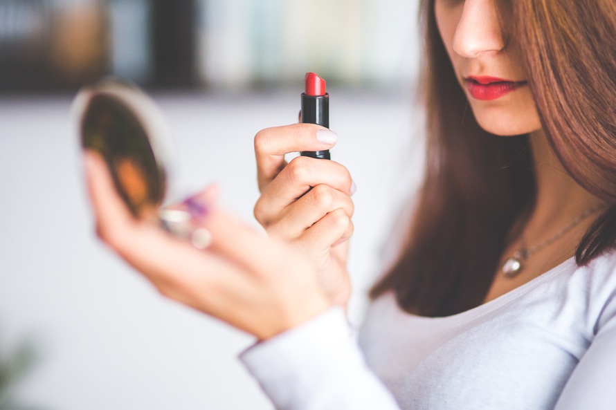 10 secrets to make your lips beautiful