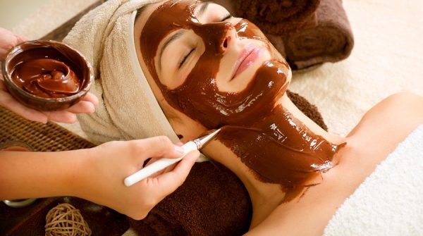 DIY Antioxidant Chocolate Mask Create your own Luxury Spa Treatment!